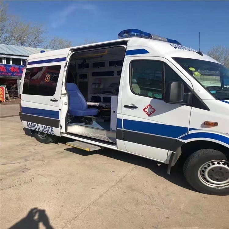 镇雄私人长途救护车出租转院回家