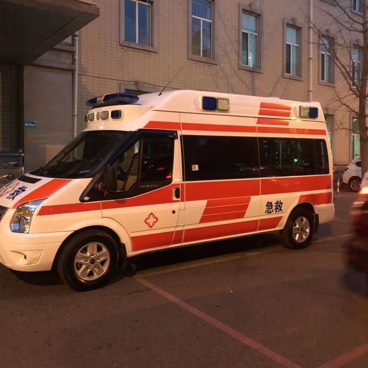 镇雄夜间租赁救护车护送病人转院：安全转运的 8 大核心注意事项
